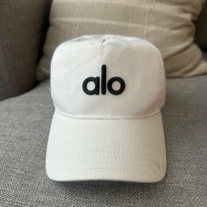 Alo yoga trucker